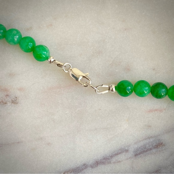 Green Jade Necklace Earring Set Handmade Gemstone Jewelry - Picture 3 of 9